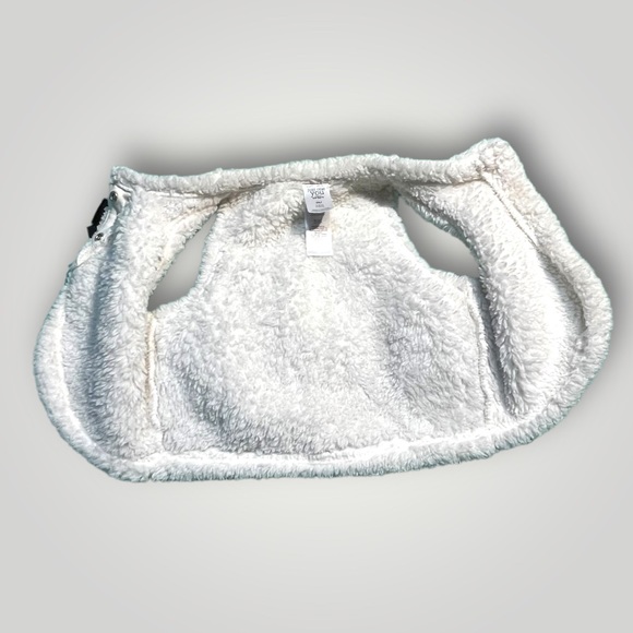 🔅3/$10 Carter’s Just One You Furry Vest - Picture 5 of 7